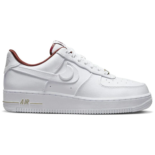 NIKE AIR FORCE 1 '07 SE LOW - SUMMIT WHITE -TEAM RED